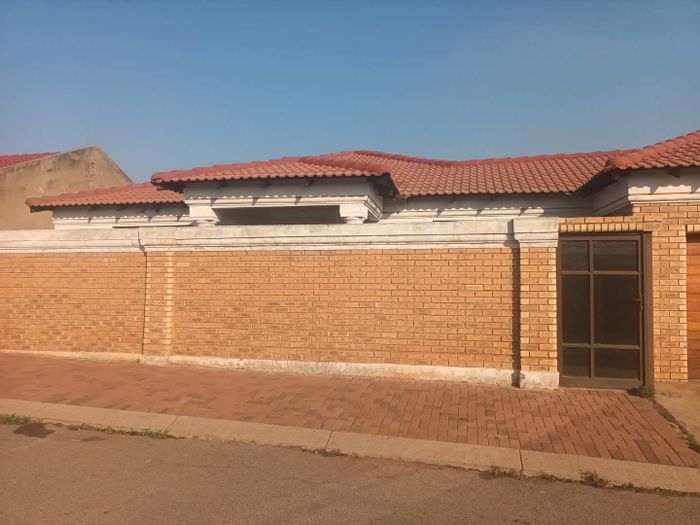 Property #2262019, House For Sale in Spruitview