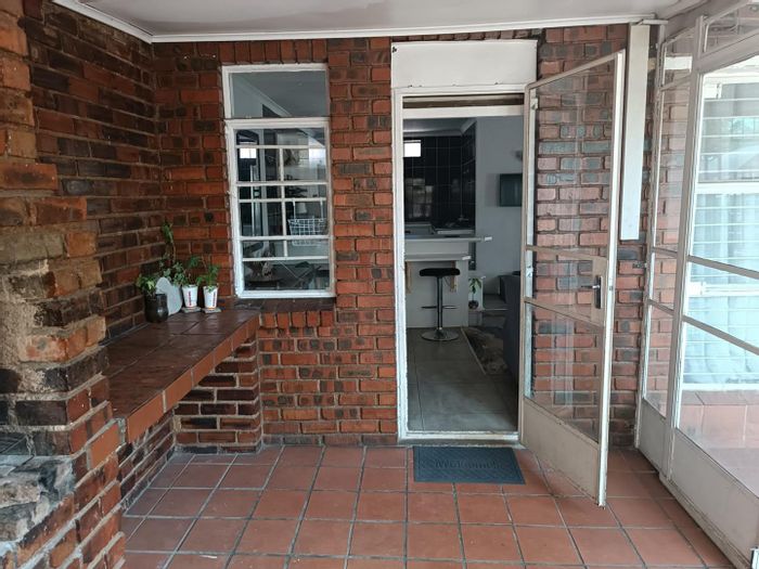 Property #2204136, Townhouse for sale in Turffontein