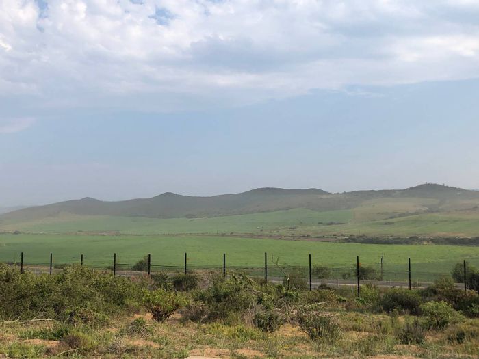 Vacant Land Residential in Reebok For Sale: 500 m² with nature reserve access.