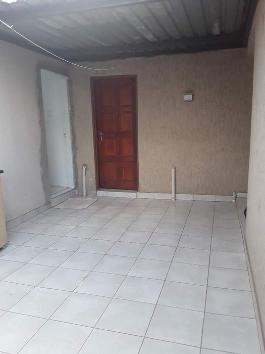 For Sale: House in Modderbee with spacious yard and ample parking.