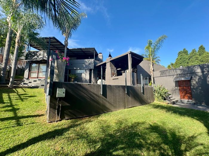 Waterkloof Ridge House For Sale: 4 beds, pool, garages, solar panels, private garden.