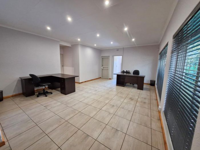 To Rent: Office in Schoemansville, 30 sqm, includes Wi-Fi, utilities, parking.