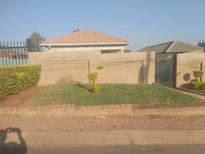 Property #2329485, House Rental Monthly in Mahube Valley