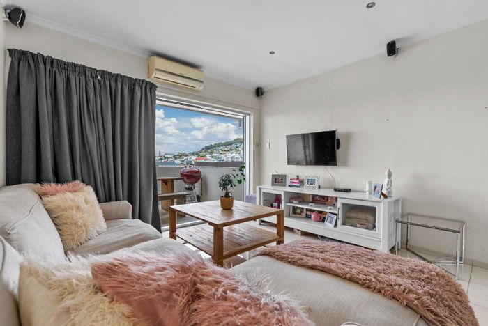 Property #2143195, Apartment rental monthly in Green Point