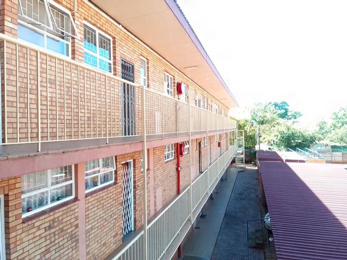 1-Bedroom Apartment For Sale in Pretoria North with Scenic Views and Braai Area.
