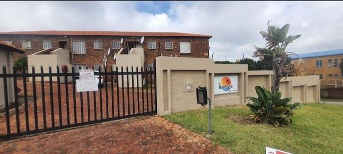 For Sale: Townhouse in Winchester Hills with 3 beds, secure complex, and parking.