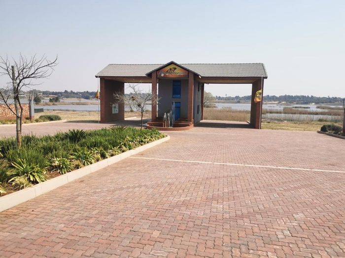 Rynfield House For Sale: Eco-estate living with 24/7 security and spacious stands.