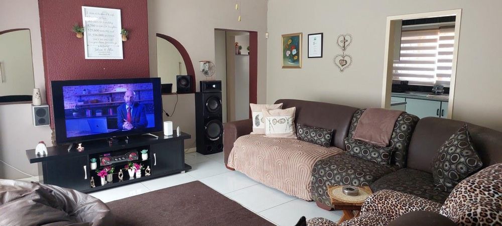 Flatlet 1 Lounge