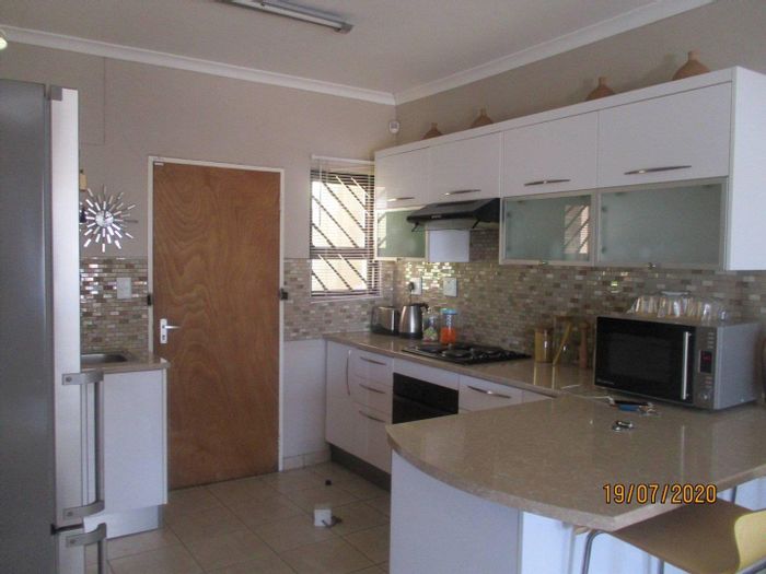 Property #2327880, Apartment For Sale in Otjomuise Ext 4