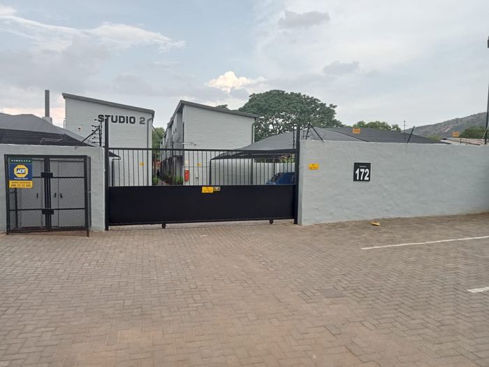 Property #2108965, Townhouse sold in Pretoria North