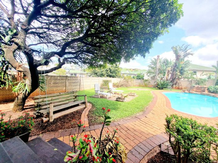 For Sale: House in Somerset Park with pool, spacious bedrooms, and outdoor deck.