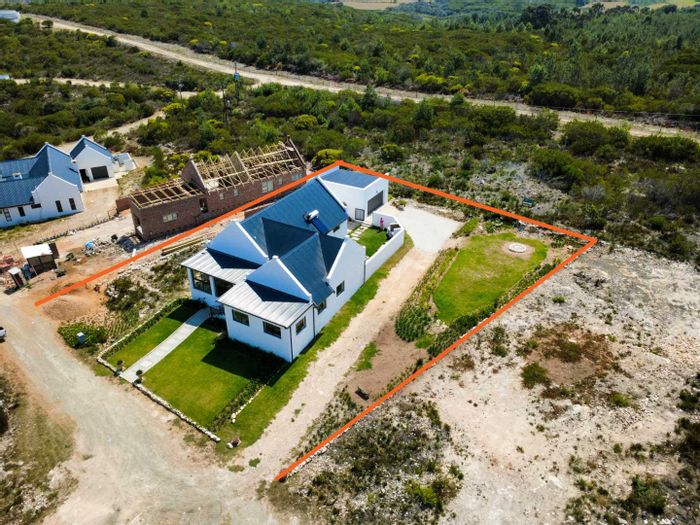 Property #2425183, House For Sale in Stilbaai Oos