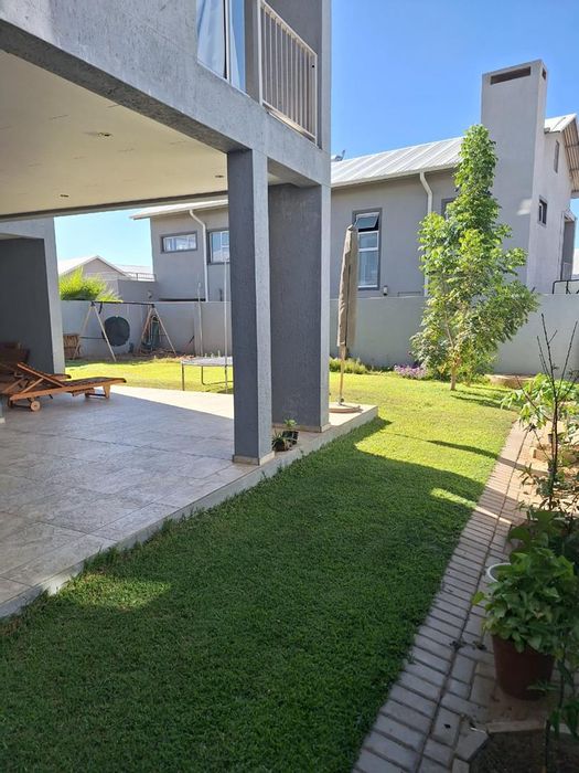 For Sale: Elisenheim House with 4 Bedrooms, Double Garage, Large Garden.
