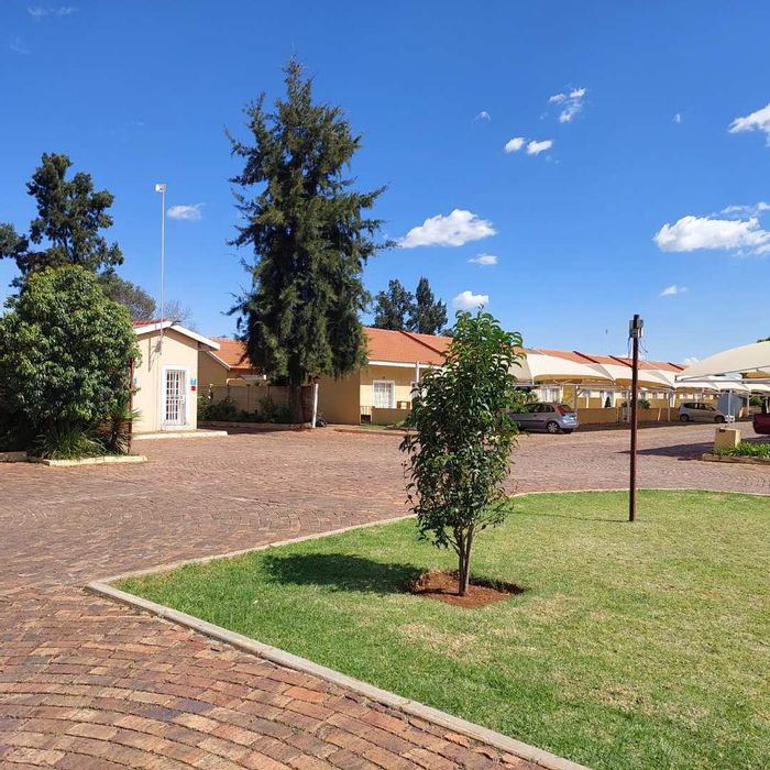 Property #2134484, Townhouse rental monthly in Meyerton South