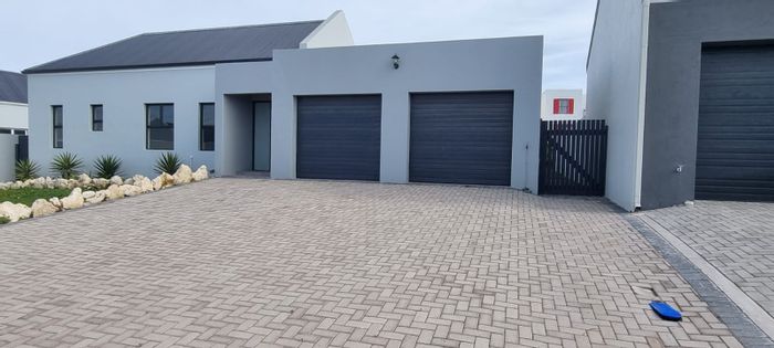 Modern House for Sale in Langebaan North, Near Schools and Beaches