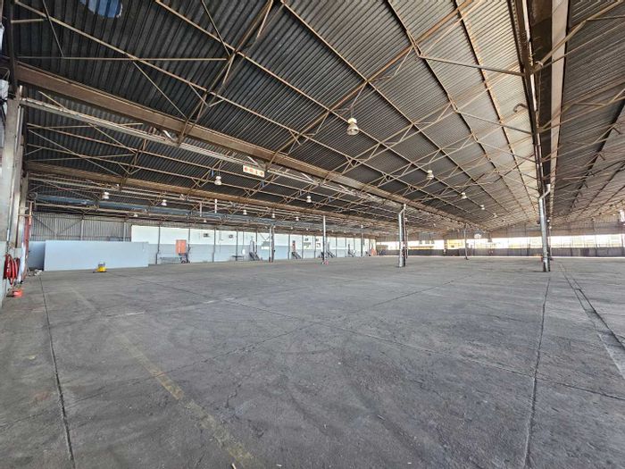 To Rent: 13,000sqm Industrial Warehouse in Elandsfontein AH with 3-phase power.