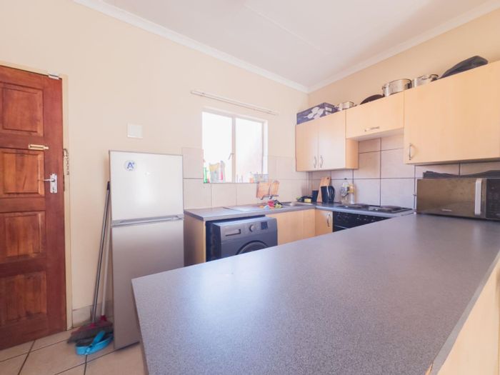 Property #2260615, Townhouse Pending Sale in Wapadrand