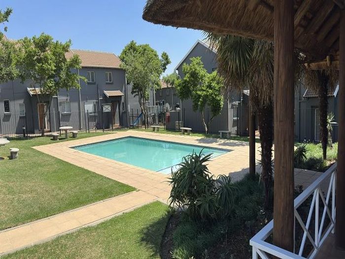 Property #2336891, Apartment Rental Monthly in Greenstone Hill