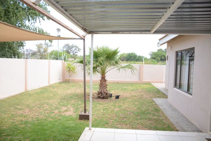 Property #1409014, Townhouse for sale in Okahandja Central