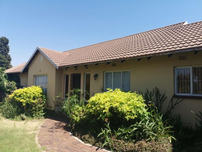 Property #2172875, House rental monthly in Brackendowns