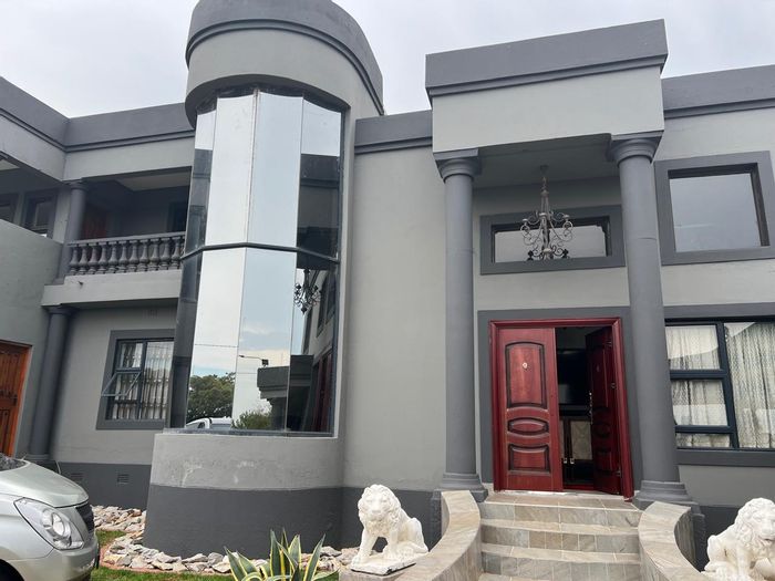 Property #2433864, House For Sale in The Hill