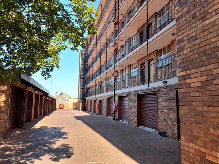 Property #2386224, Apartment For Sale in Villieria