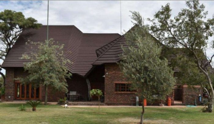 Property #2212405, Farm for sale in Lephalale
