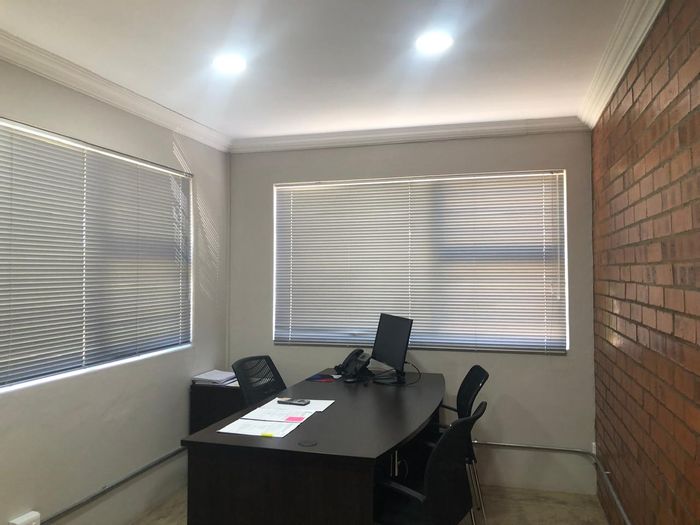 Business Offices To Rent in Aquapark: High-speed Wi-Fi, power backup, security included.