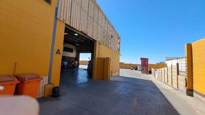 For Sale: Prime Industrial Complex, Walvis Bay Central – 3650m² Warehouses, Docking Bay, Secured Yard