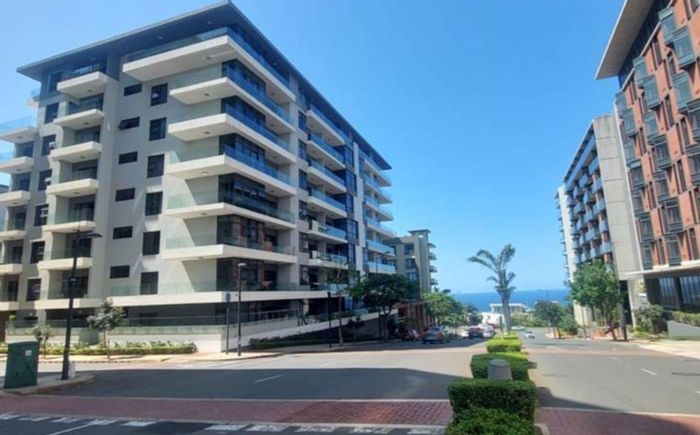 Umhlanga Ridge Apartment To Rent: 2 beds, pool, gym, sea views, secure access.