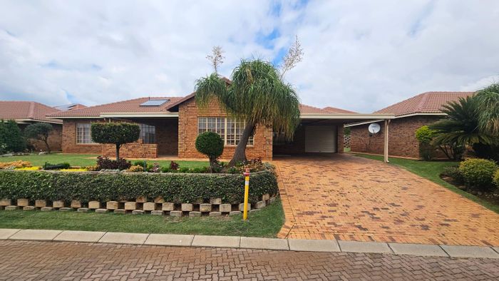 Property #2433745, Retirement Village For Sale in Faerie Glen