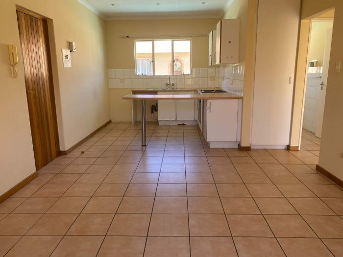 2-Bedroom Apartment To Rent in Ferndale with communal garden and secure access.