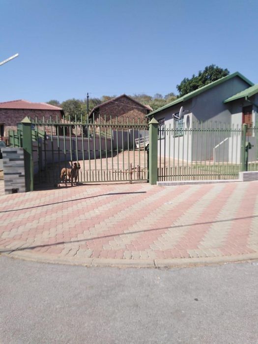 Property #2248431, House For Sale in Morula View