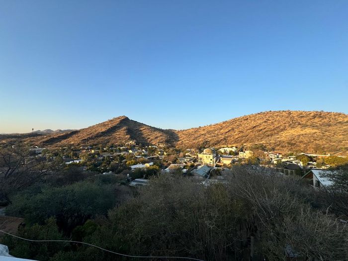 Property #2315776, House For Sale in Klein Windhoek
