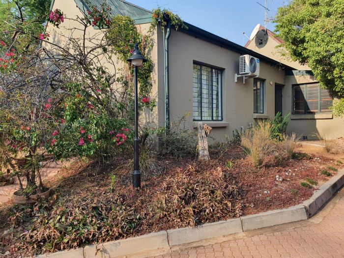 Wapadrand Houses for sale