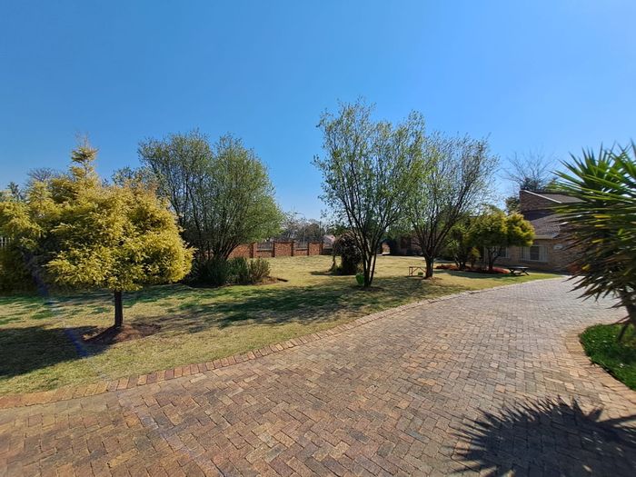 Property #2060109, Small Holding for sale in Benoni A H