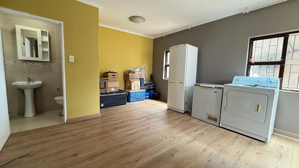 Cottage Bedroom tenant furniture