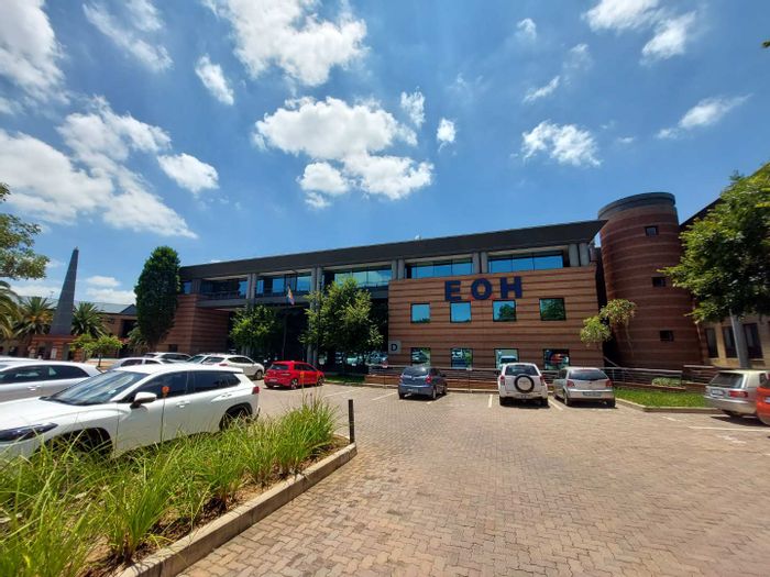 To Rent: Spacious 3722 sqm office in Bedfordview Central with flexible layout options.