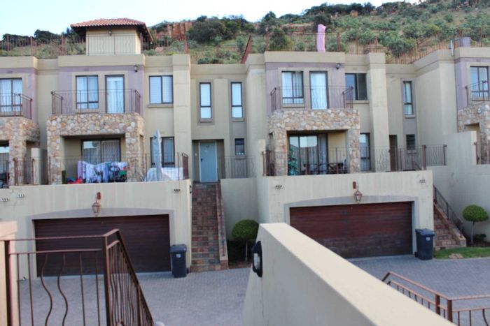 Property #2108211, Townhouse for sale in Allens Nek