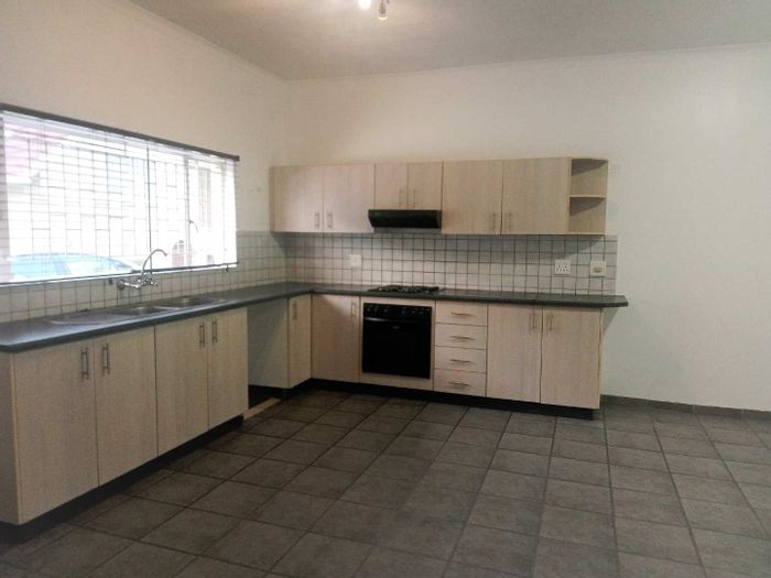 Property #2184742, Townhouse for sale in Windhoek Central