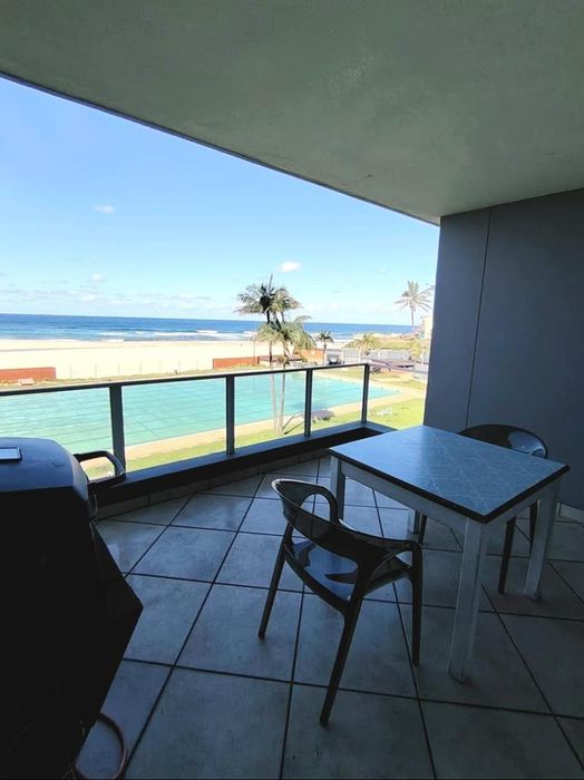Beachfront Apartment in Margate Central For Sale: 3 Bedrooms, Pool, Security Features.