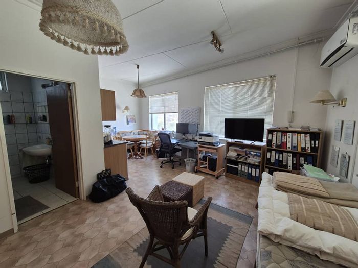 Property #2419751, House For Sale in Windhoek Central