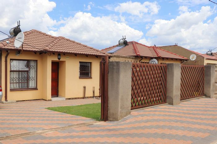 Property #2007483, House pending sale in Kaalfontein