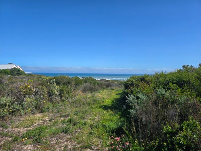 Vacant Land Residential For Sale in Grotto Bay Central, 770m2 near beach access.