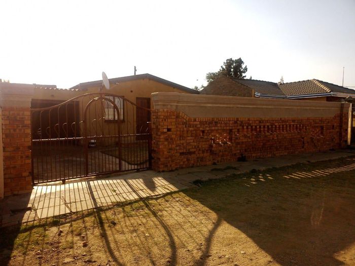 Property #2185464, House for sale in Palm Springs