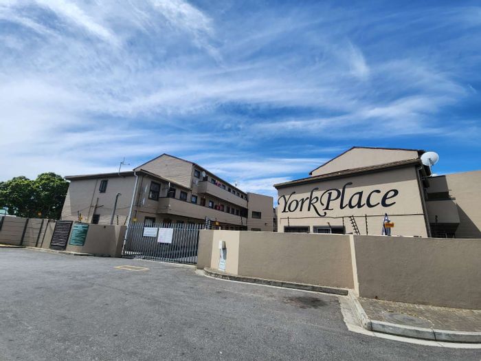 Property #2204802, Apartment for sale in Windsor Park