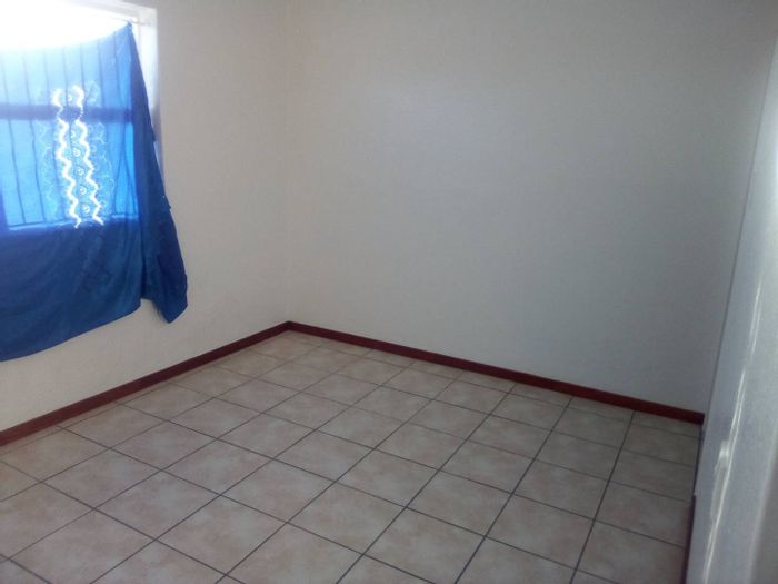 Property #2047778, Apartment rental monthly in Strand South