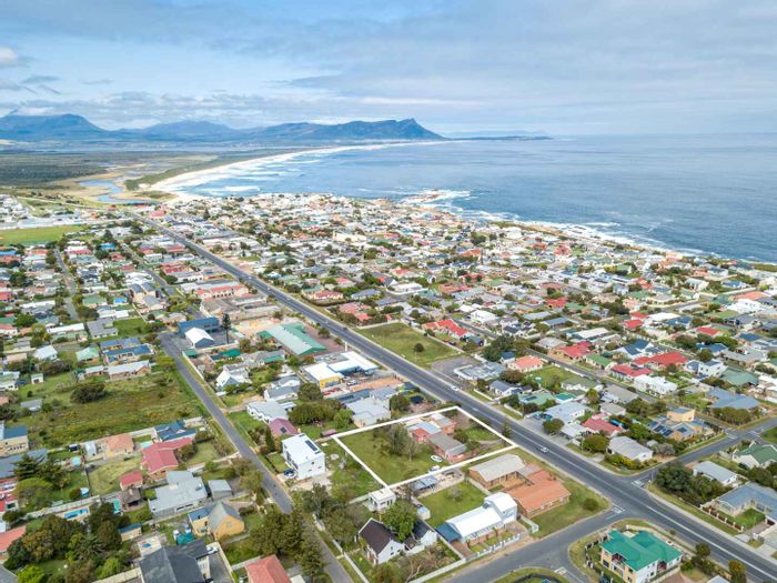 Kleinmond Central Mixed Use Property For Sale: Offices, home, and development potential.