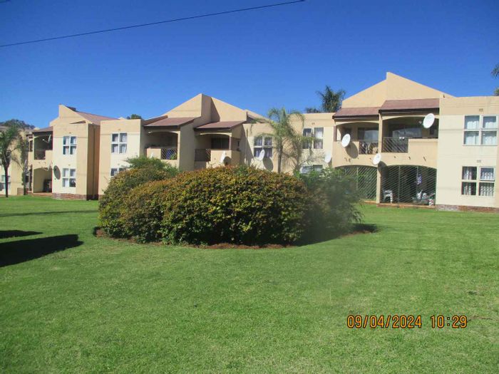 Property #2232279, Townhouse for sale in Meredale