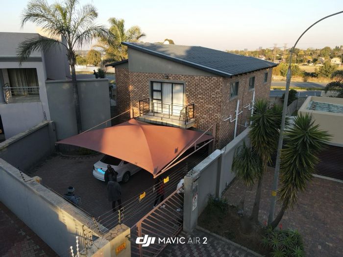 Terenure House For Sale: 4 Bedrooms, pool, patio, secure gated community amenities.